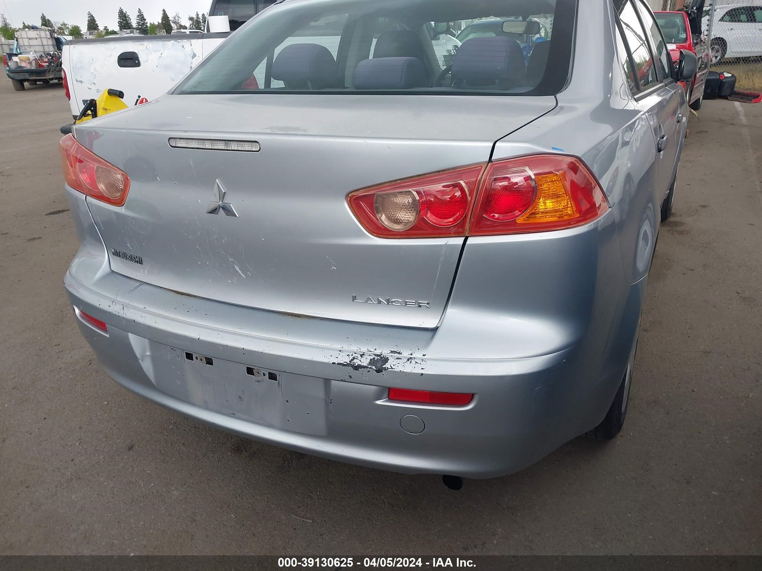 Photo 15 VIN: JA3AU16UX9U042401 - MITSUBISHI LANCER 