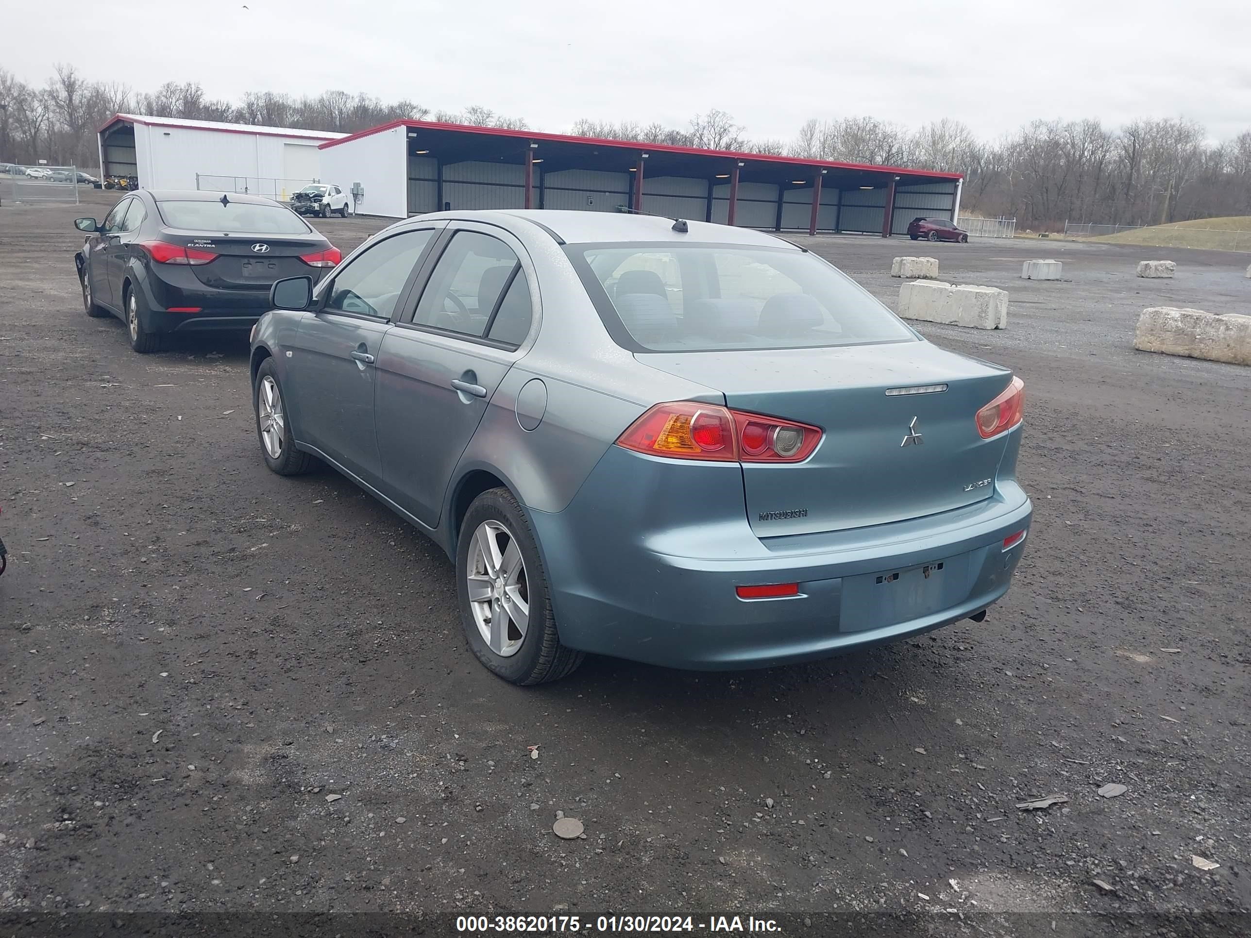 Photo 2 VIN: JA3AU26U18U011266 - MITSUBISHI LANCER 