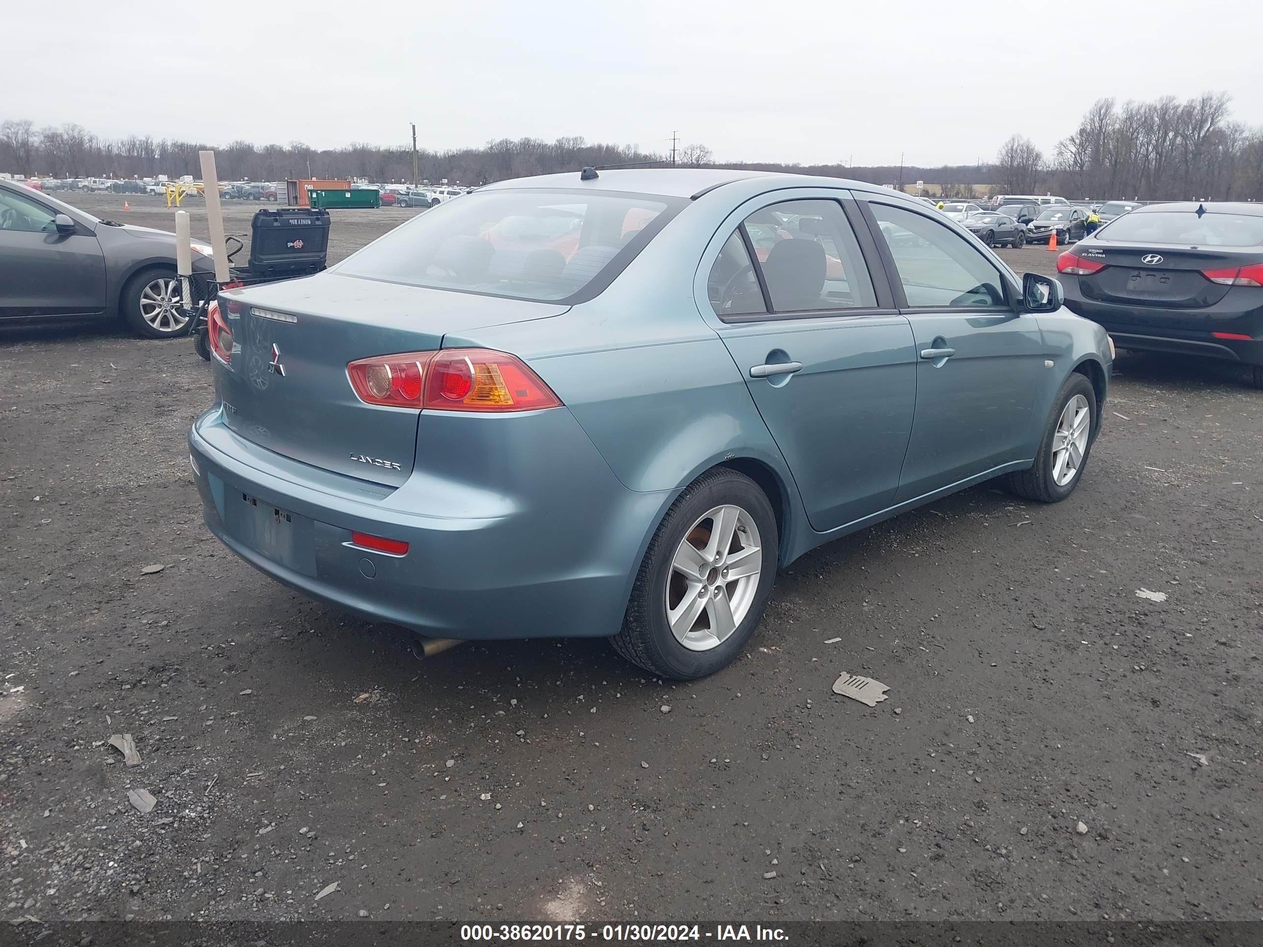 Photo 3 VIN: JA3AU26U18U011266 - MITSUBISHI LANCER 