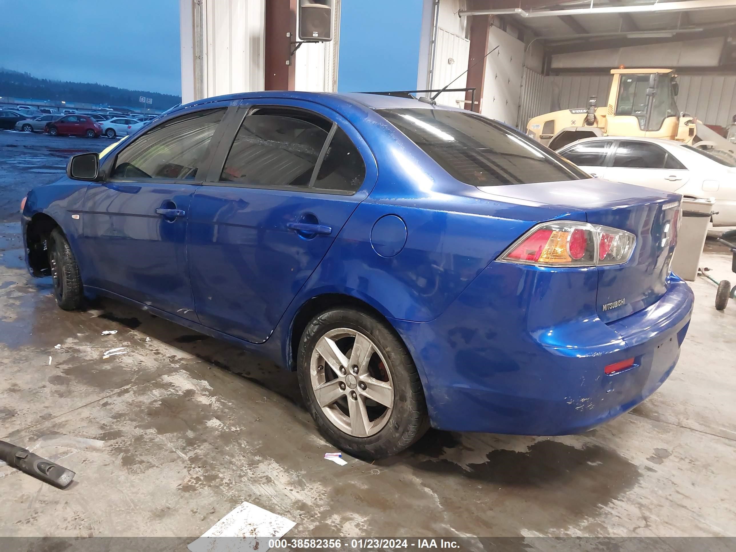 Photo 2 VIN: JA3AU26U28U025435 - MITSUBISHI LANCER 