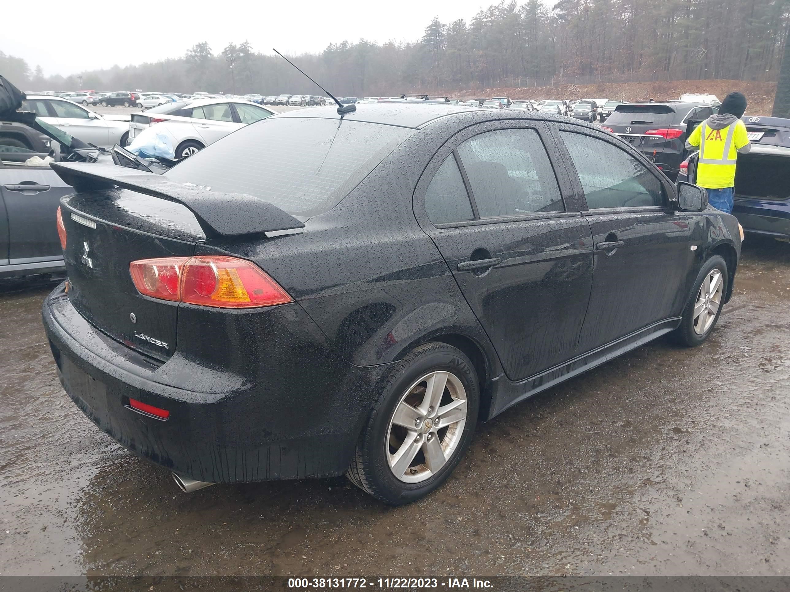 Photo 3 VIN: JA3AU26U49U000571 - MITSUBISHI LANCER 