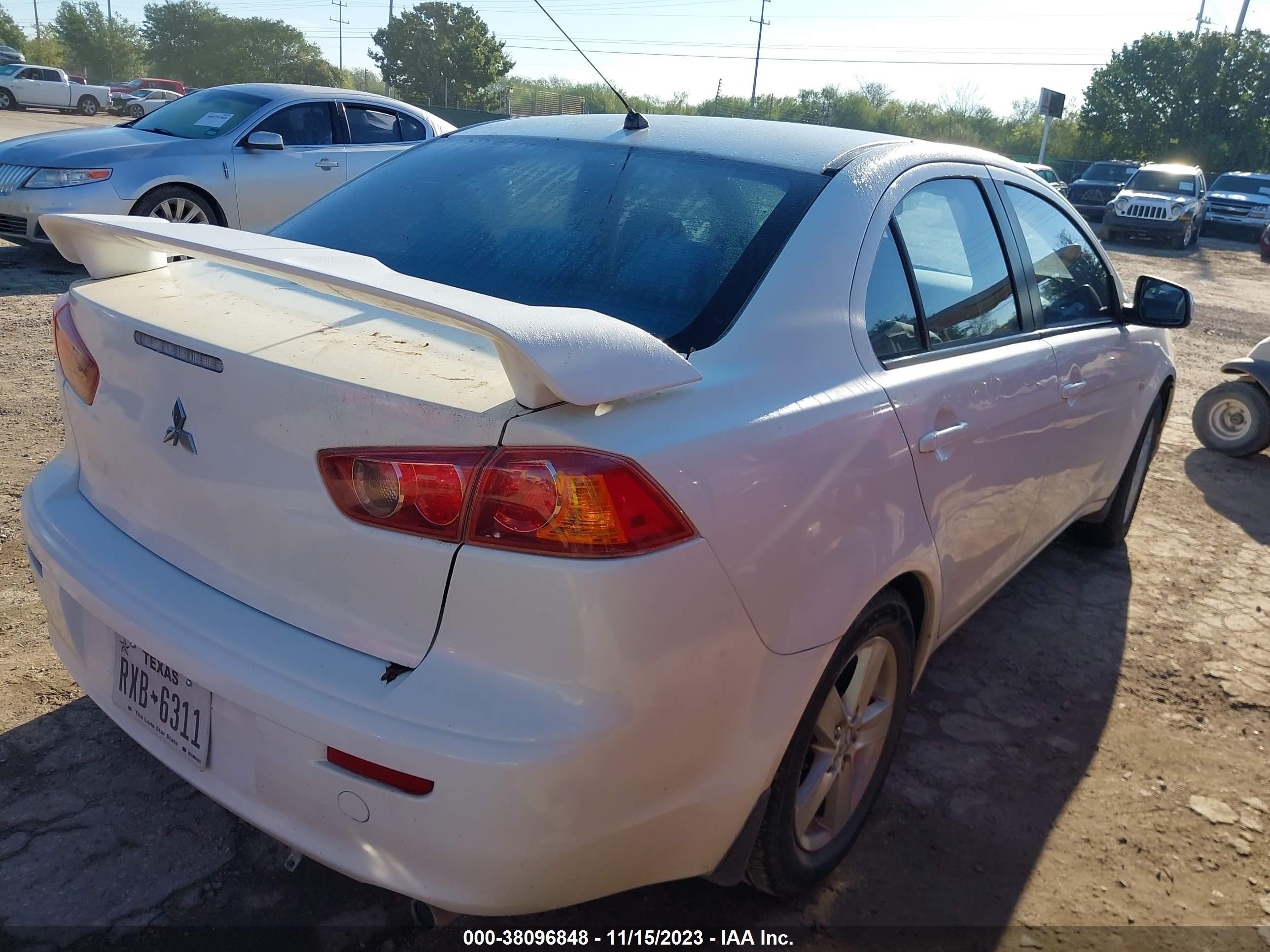 Photo 3 VIN: JA3AU26U79U008776 - MITSUBISHI LANCER 