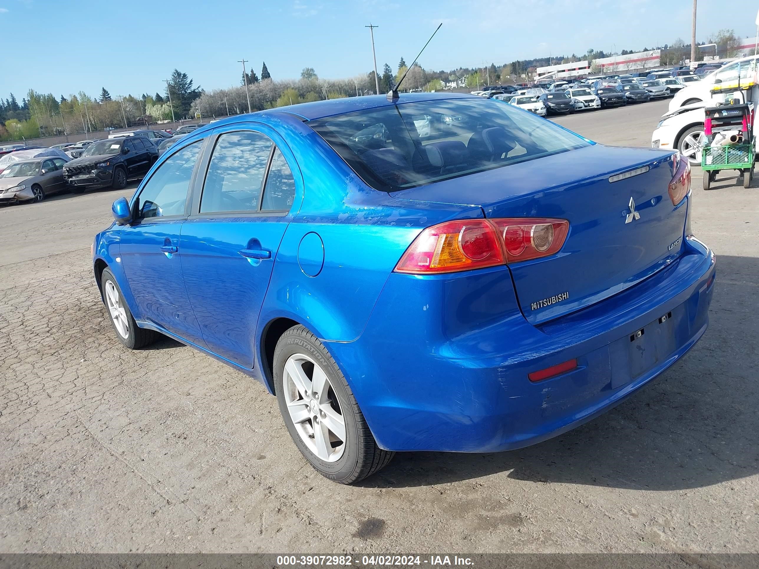 Photo 2 VIN: JA3AU26U79U019745 - MITSUBISHI LANCER 