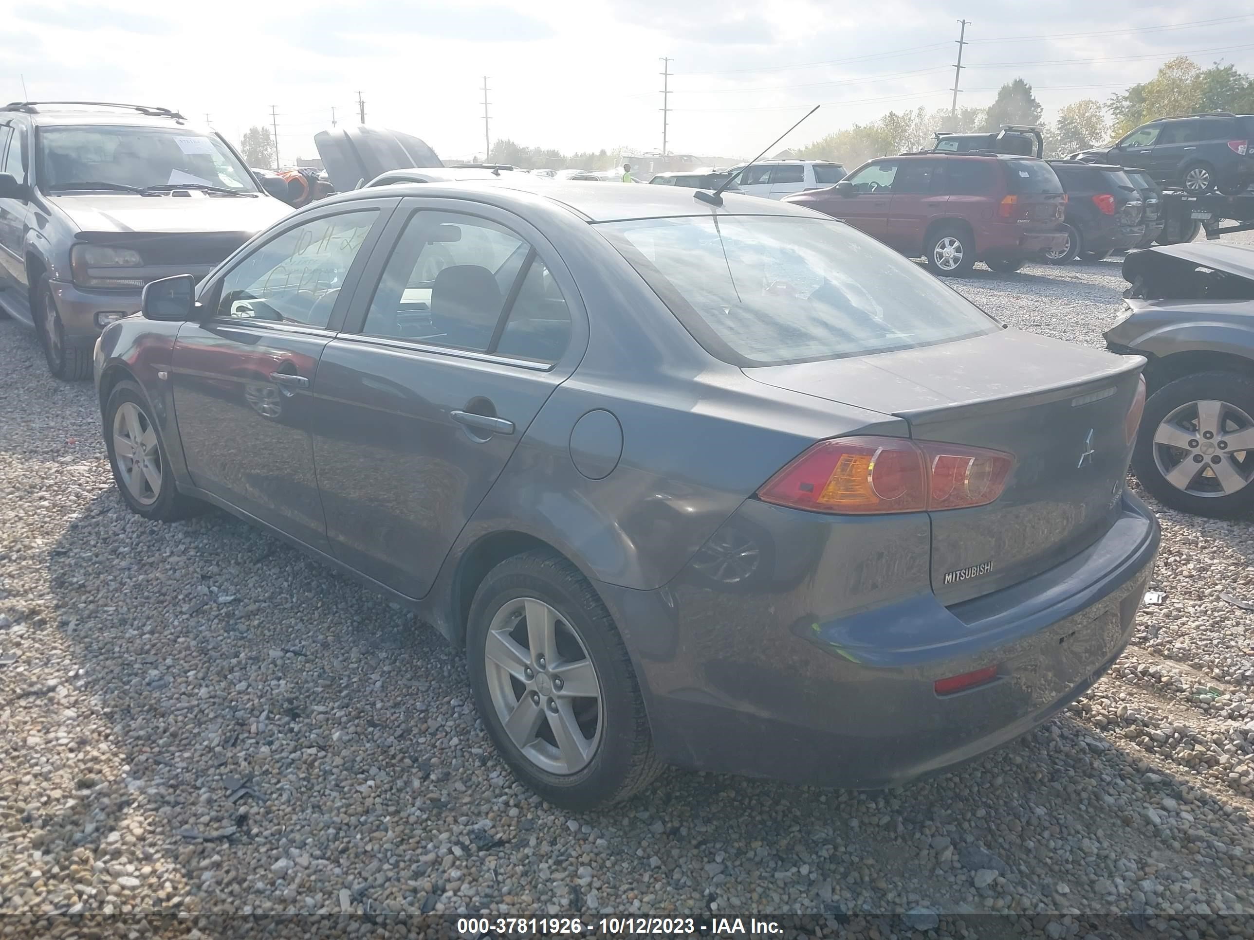 Photo 2 VIN: JA3AU26UX8U045805 - MITSUBISHI LANCER 