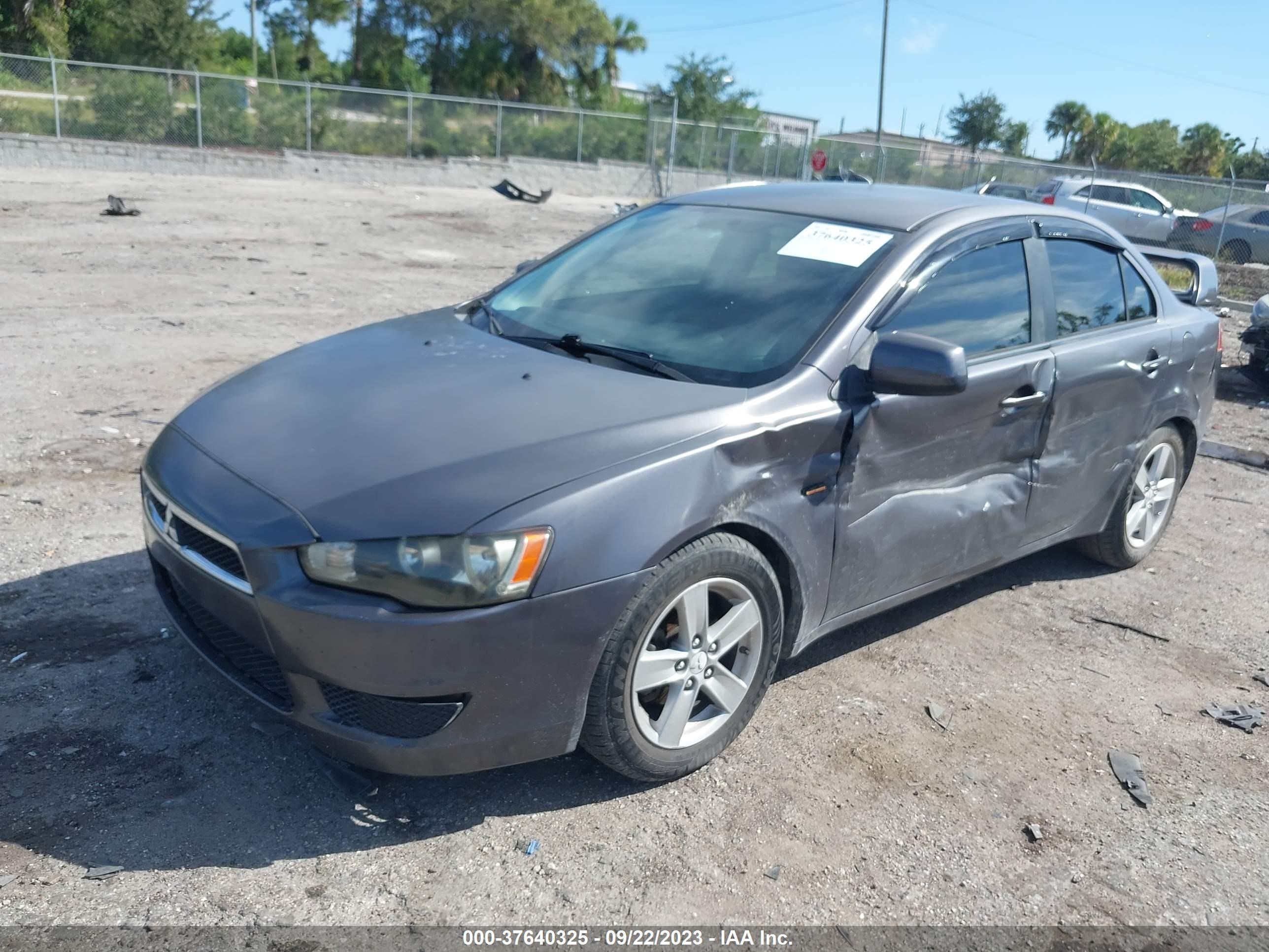 Photo 1 VIN: JA3AU26UX9U027192 - MITSUBISHI LANCER 