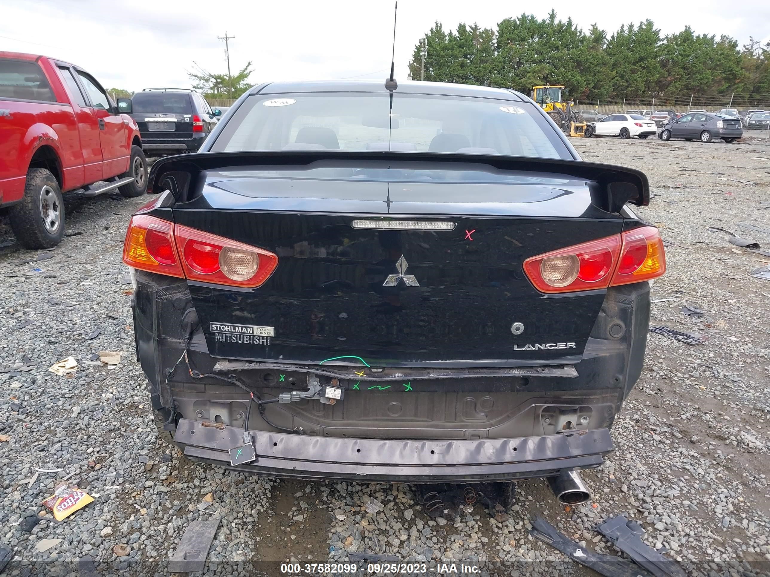 Photo 16 VIN: JA3AU86U18U031679 - MITSUBISHI LANCER 