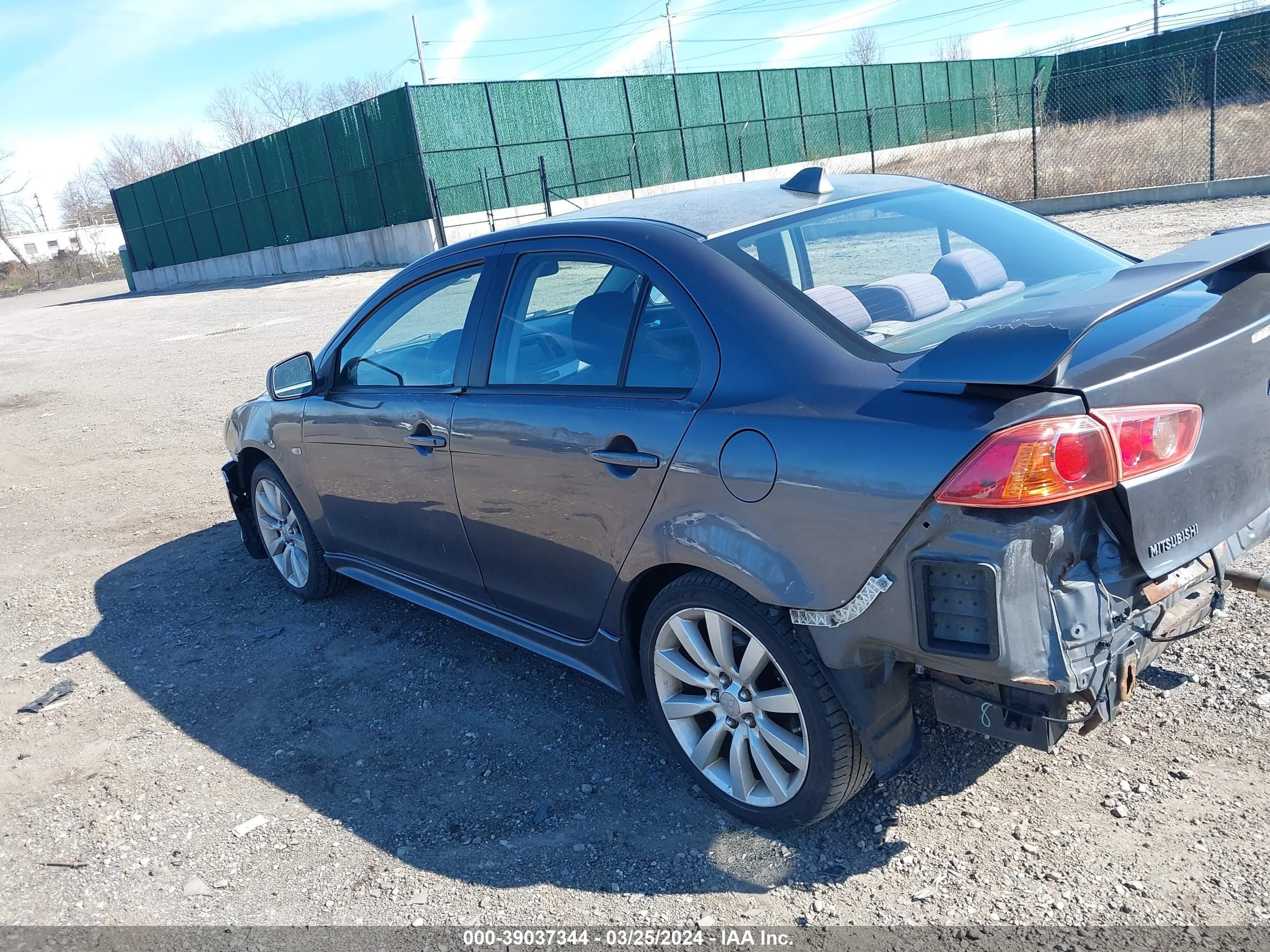 Photo 2 VIN: JA3AU86U38U023518 - MITSUBISHI LANCER 