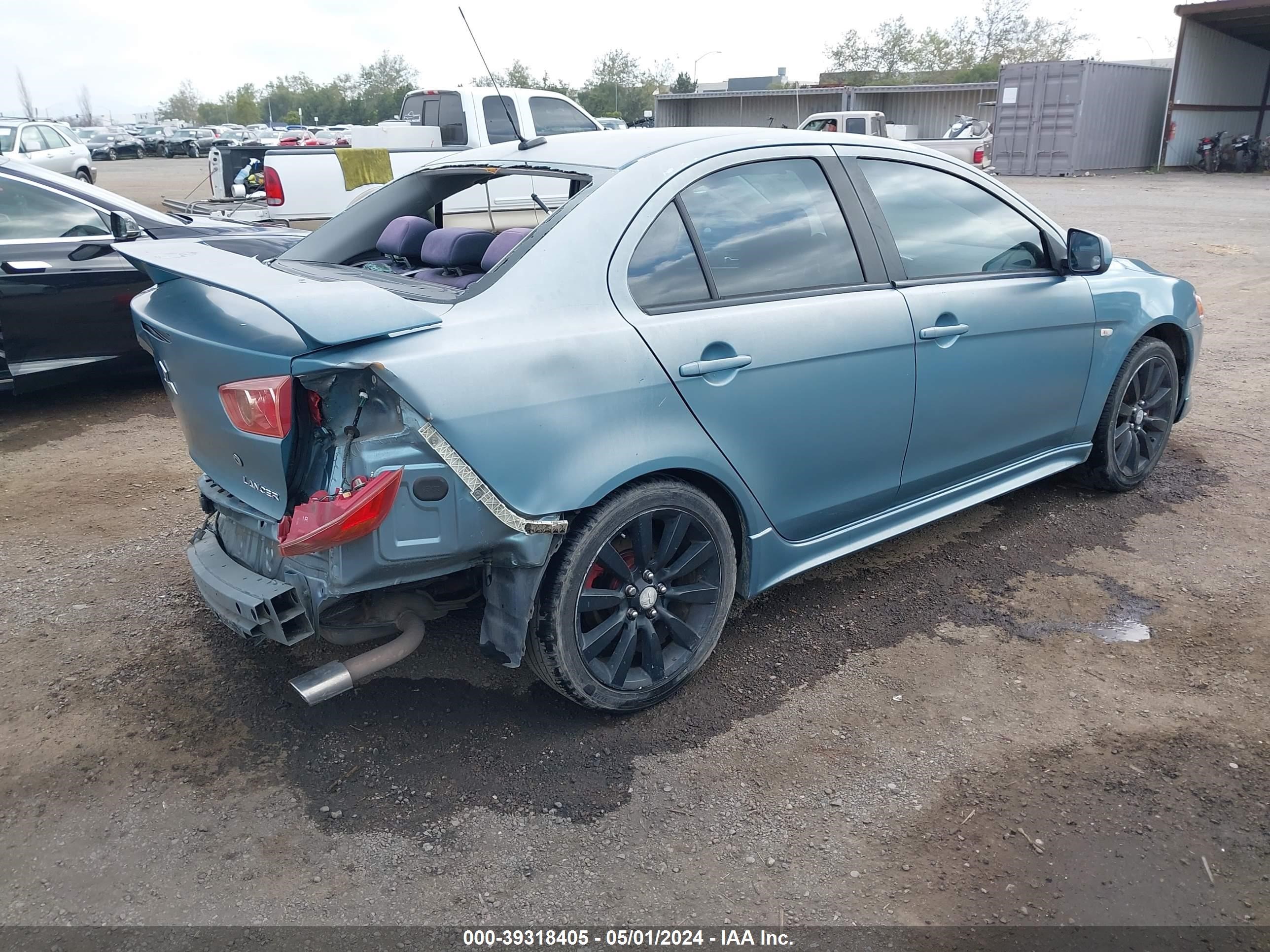 Photo 3 VIN: JA3AU86U38U047592 - MITSUBISHI LANCER 