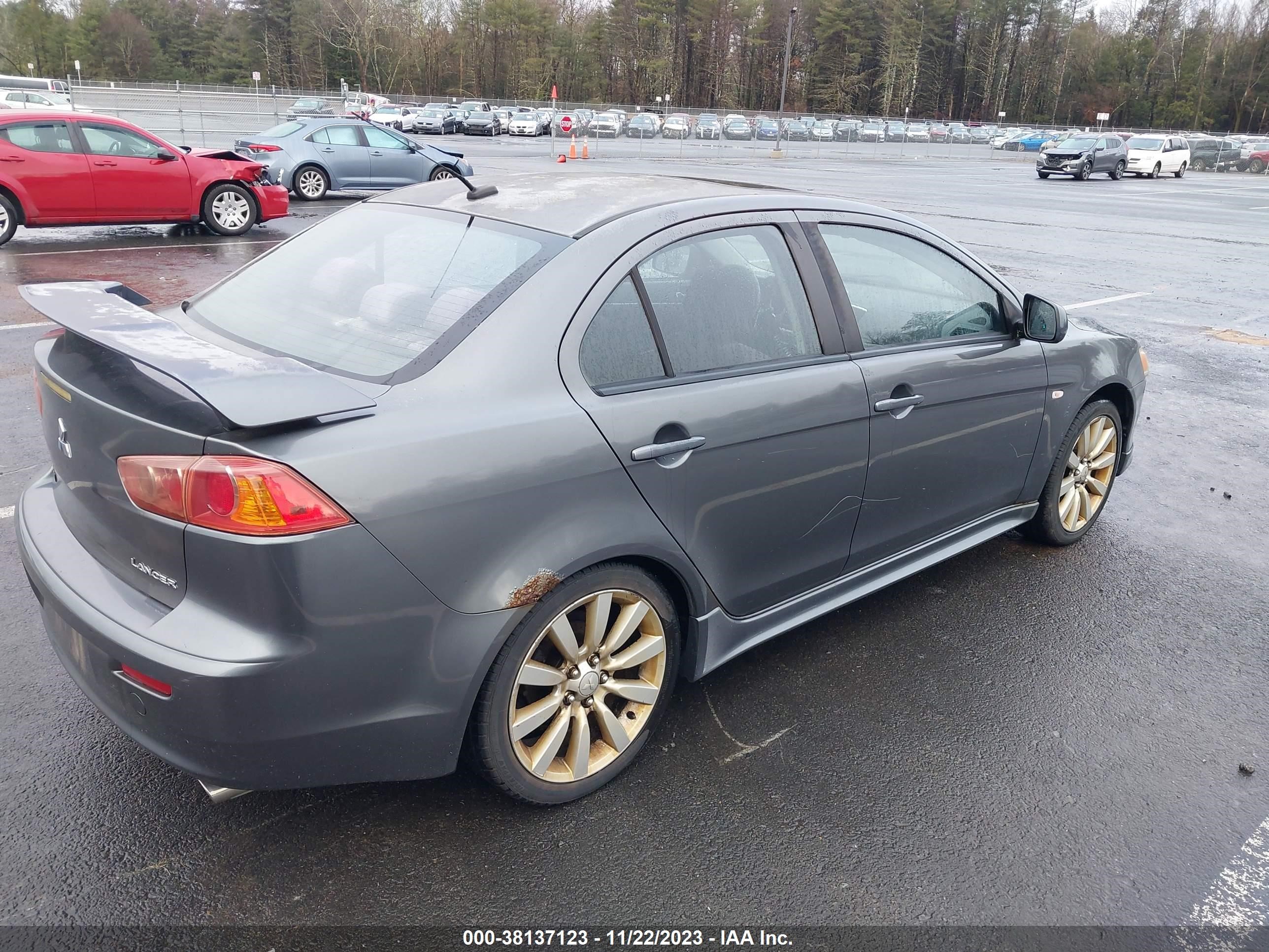 Photo 4 VIN: JA3AU86U48U024838 - MITSUBISHI LANCER 