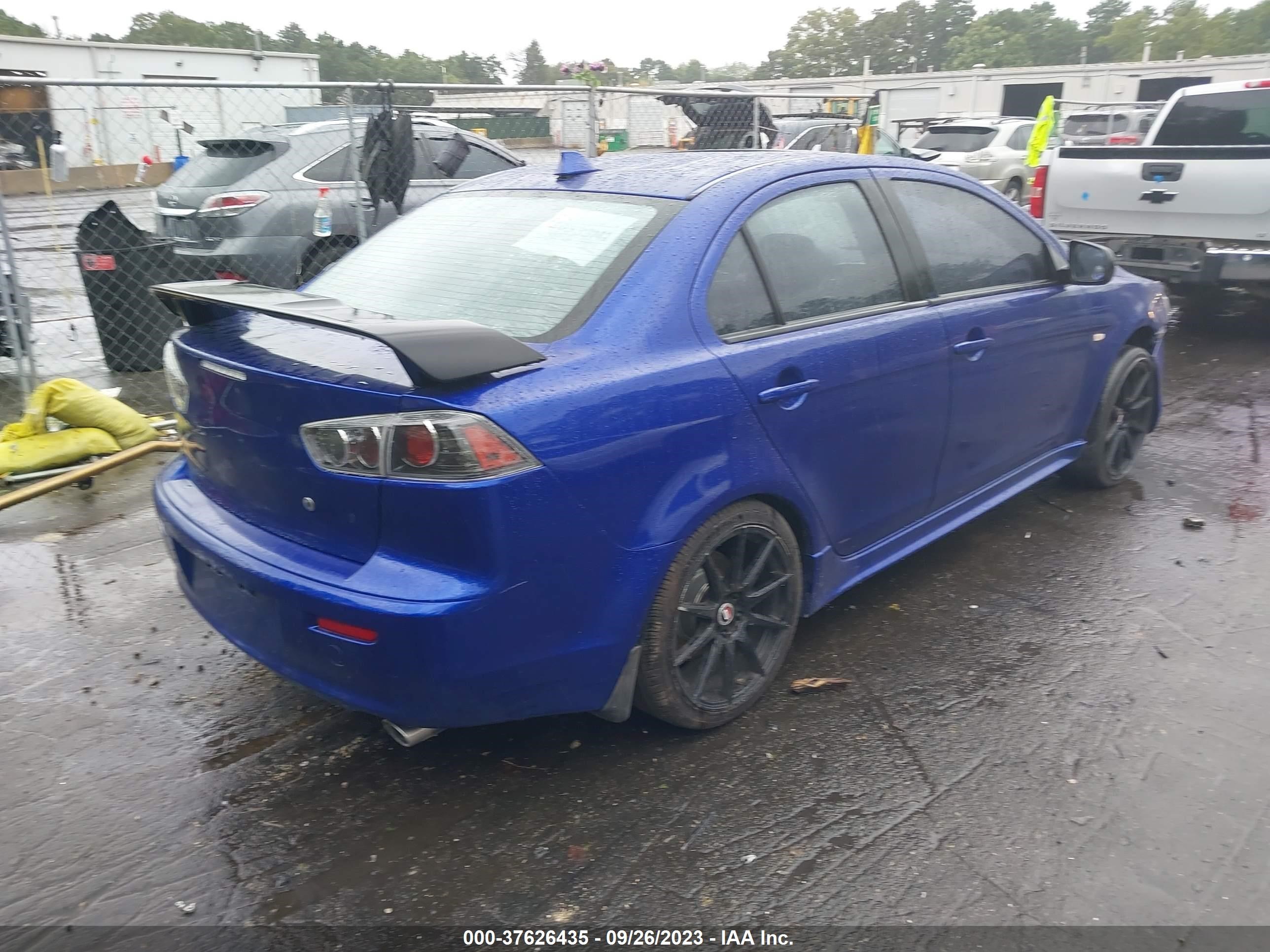 Photo 3 VIN: JA3AU86U98U033681 - MITSUBISHI LANCER 