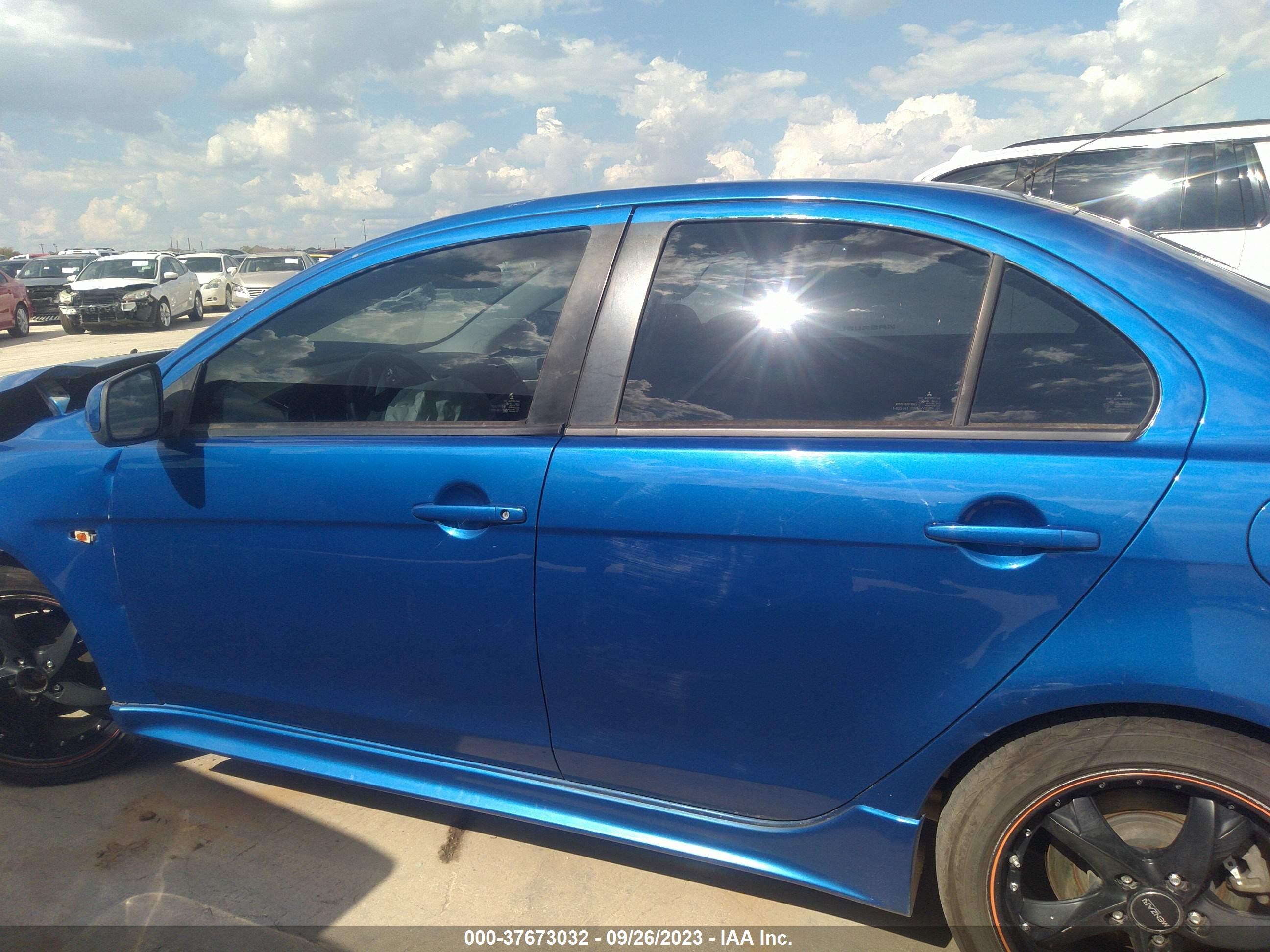 Photo 13 VIN: JA3AU86W89U011044 - MITSUBISHI LANCER 