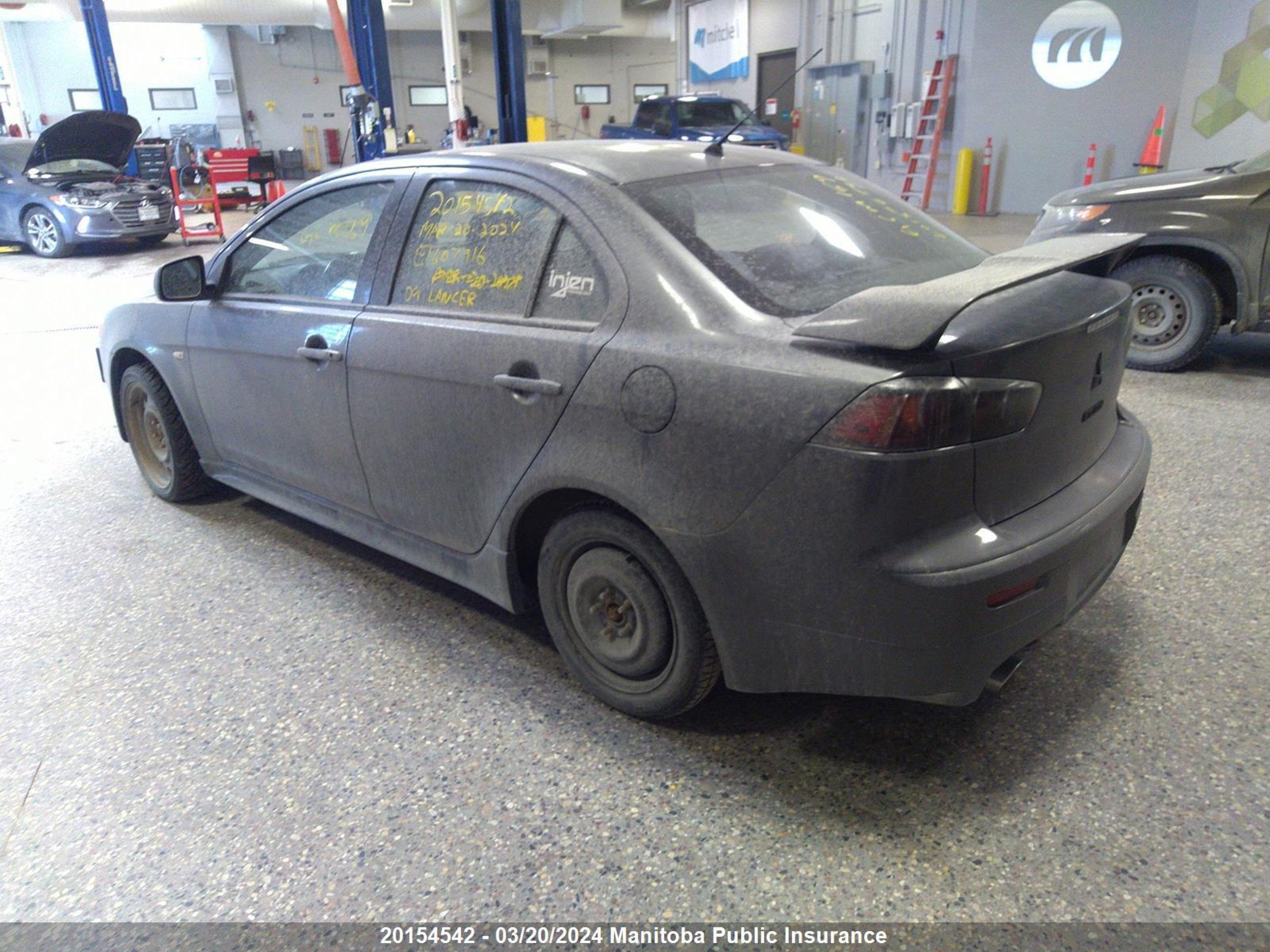 Photo 2 VIN: JA3AV66V59U607916 - MITSUBISHI LANCER 