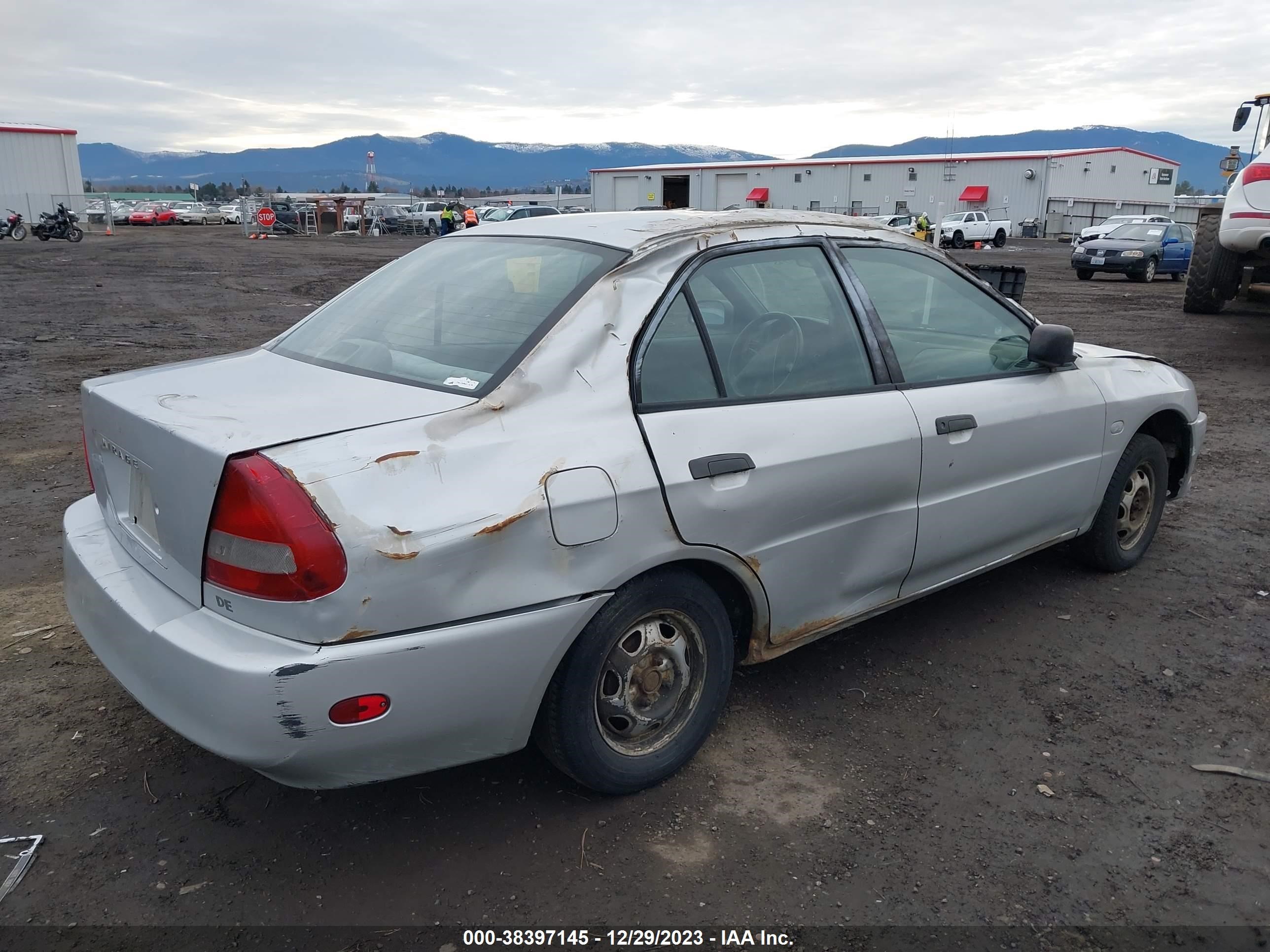 Photo 3 VIN: JA3AY26A4WU015786 - MITSUBISHI MIRAGE 