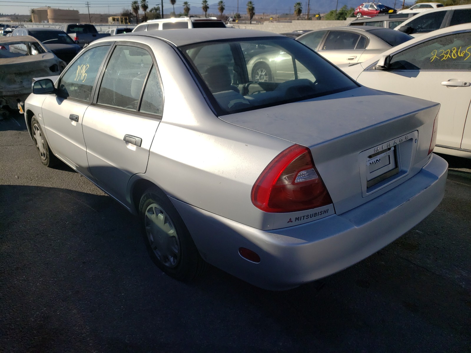 Photo 2 VIN: JA3AY26C6YU053718 - MITSUBISHI MIRAGE DE 