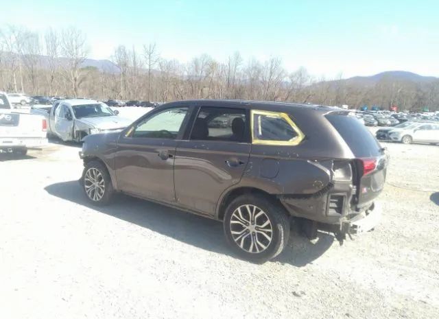 Photo 2 VIN: JA4AD2A30JZ000634 - MITSUBISHI OUTLANDER 