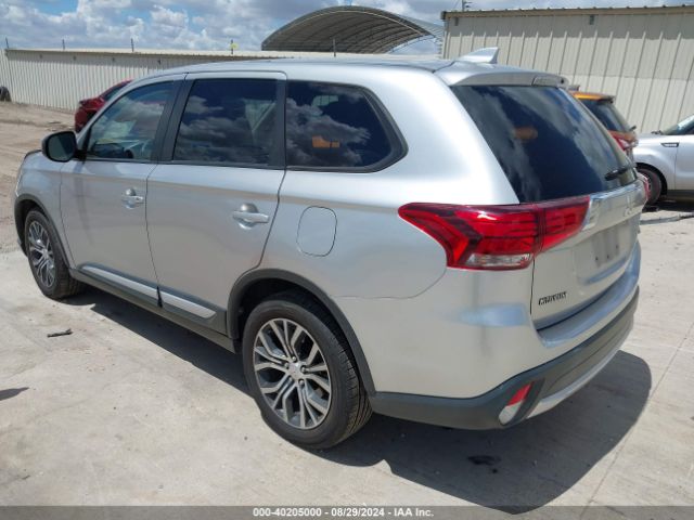 Photo 2 VIN: JA4AD2A30JZ053219 - MITSUBISHI OUTLANDER 