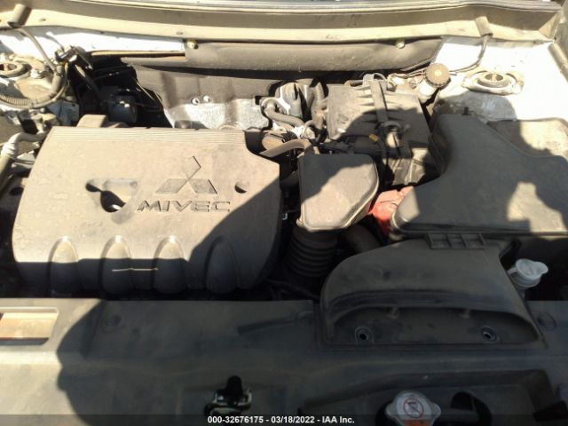 Photo 9 VIN: JA4AD2A30KZ055294 - MITSUBISHI OUTLANDER 