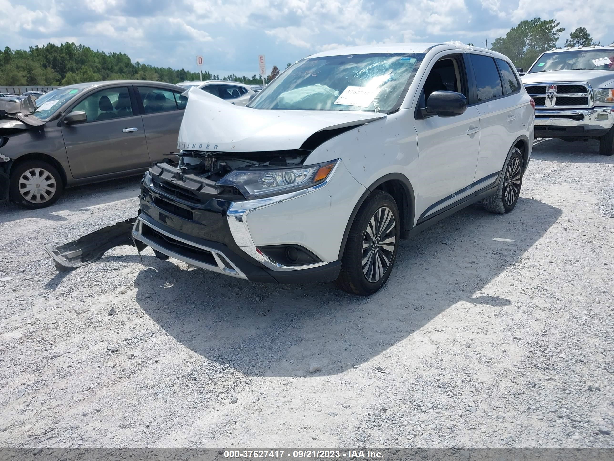 Photo 1 VIN: JA4AD2A30LZ045852 - MITSUBISHI OUTLANDER 