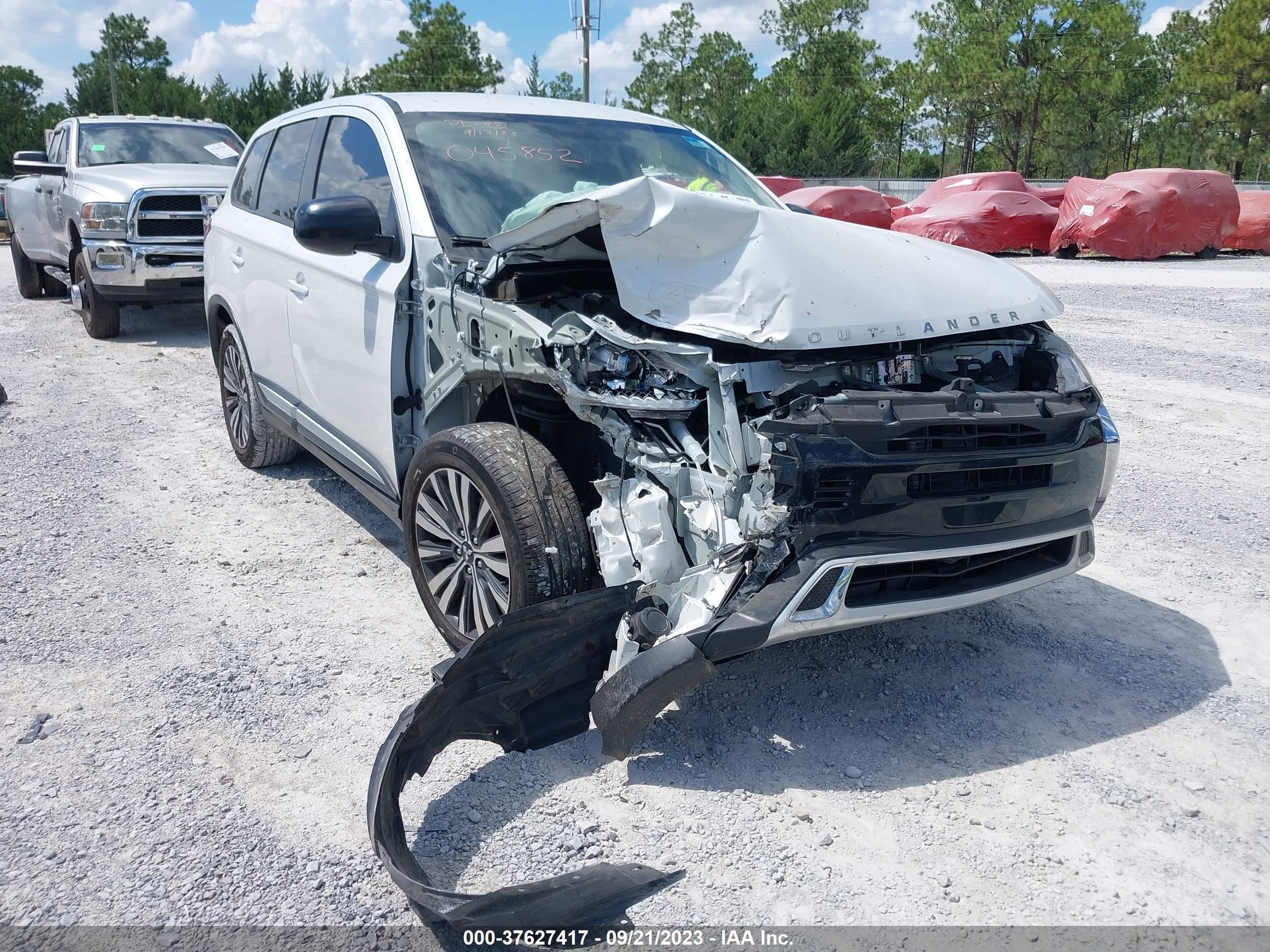 Photo 5 VIN: JA4AD2A30LZ045852 - MITSUBISHI OUTLANDER 