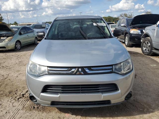 Photo 4 VIN: JA4AD2A31EZ017237 - MITSUBISHI OUTLANDER 