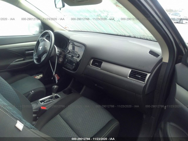 Photo 4 VIN: JA4AD2A31FZ001315 - MITSUBISHI OUTLANDER 