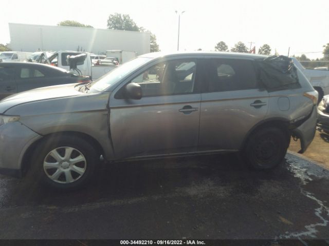 Photo 5 VIN: JA4AD2A31FZ005090 - MITSUBISHI OUTLANDER 