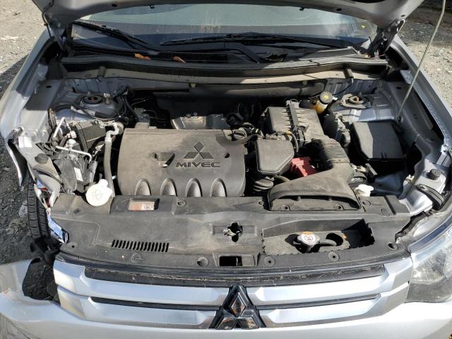 Photo 11 VIN: JA4AD2A31FZ014209 - MITSUBISHI OUTLANDER 