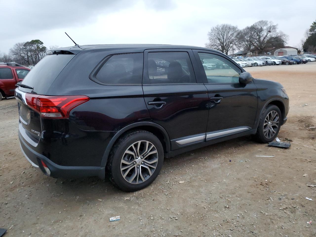 Photo 2 VIN: JA4AD2A31GZ000358 - MITSUBISHI OUTLANDER 