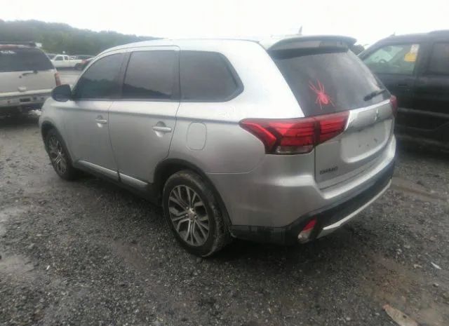 Photo 2 VIN: JA4AD2A31JZ006765 - MITSUBISHI OUTLANDER 