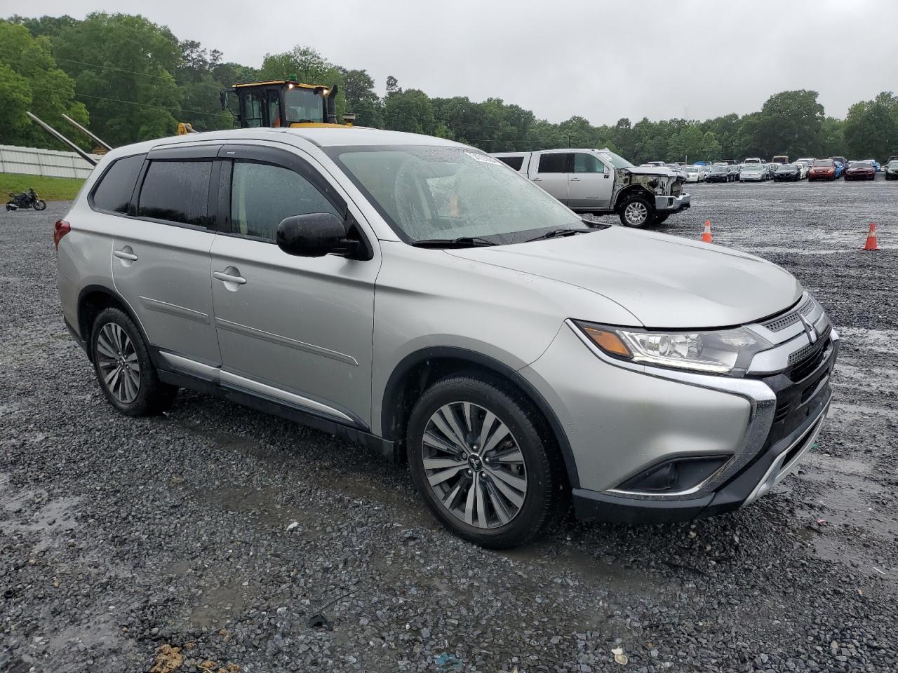 Photo 3 VIN: JA4AD2A31KZ055739 - MITSUBISHI OUTLANDER 