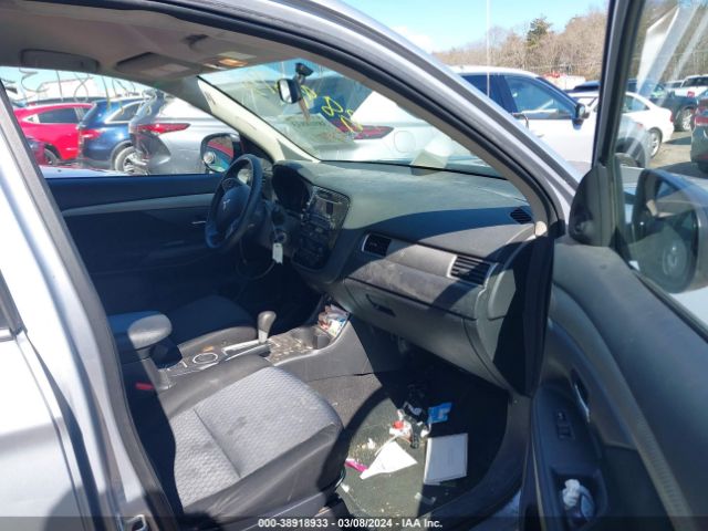 Photo 4 VIN: JA4AD2A32EZ003458 - CHEVROLET EQUINOX 