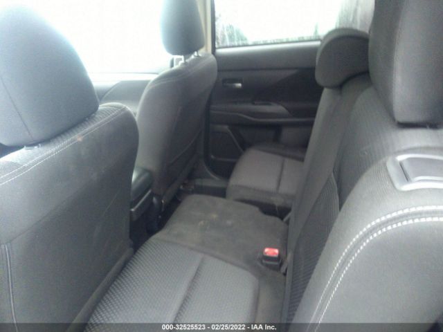 Photo 7 VIN: JA4AD2A32GZ008145 - MITSUBISHI OUTLANDER 