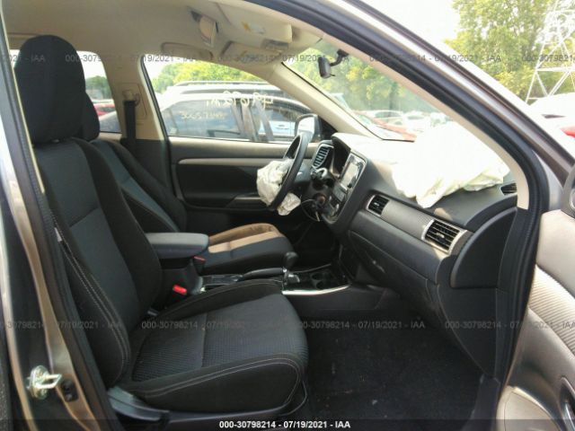 Photo 4 VIN: JA4AD2A32JJ002254 - MITSUBISHI OUTLANDER 