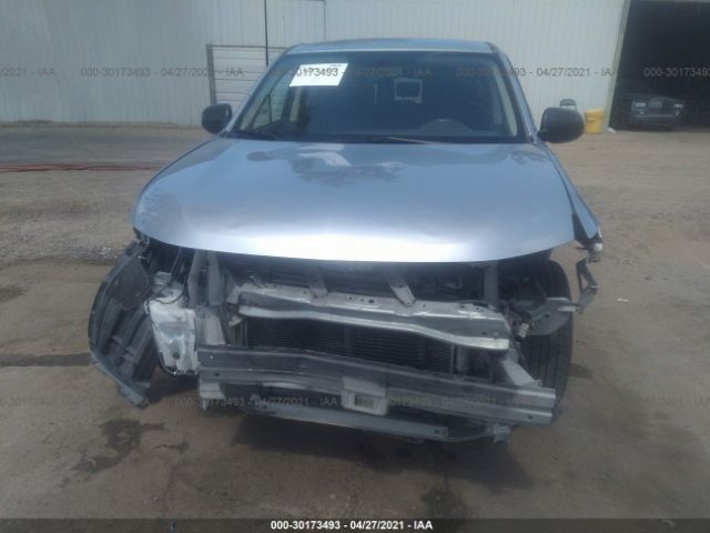 Photo 5 VIN: JA4AD2A33FZ001591 - MITSUBISHI OUTLANDER 