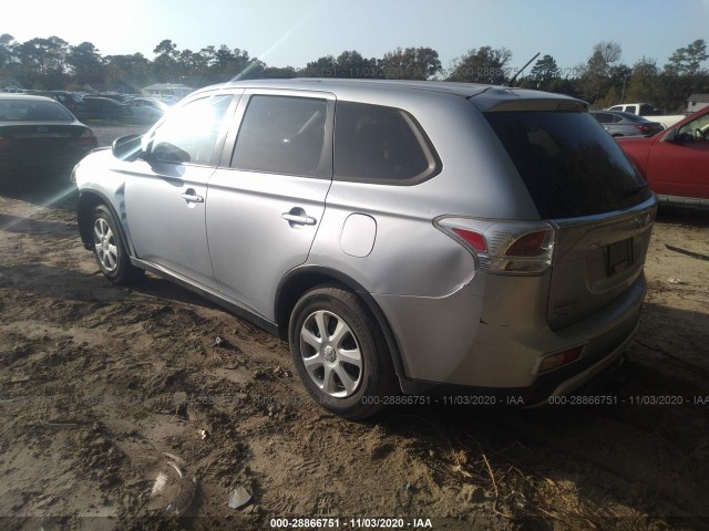 Photo 2 VIN: JA4AD2A33FZ012123 - MITSUBISHI OUTLANDER 