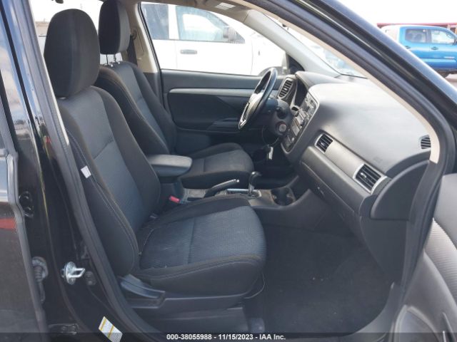 Photo 4 VIN: JA4AD2A33GZ029263 - MITSUBISHI OUTLANDER 