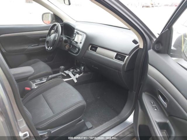 Photo 4 VIN: JA4AD2A33HZ017857 - MITSUBISHI OUTLANDER 