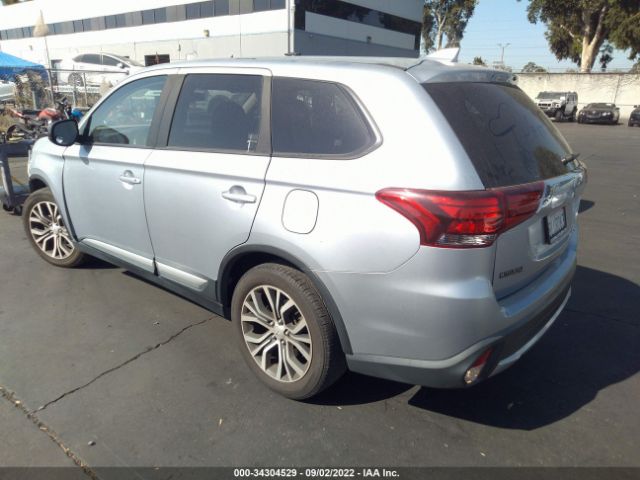 Photo 2 VIN: JA4AD2A33HZ055282 - MITSUBISHI OUTLANDER 