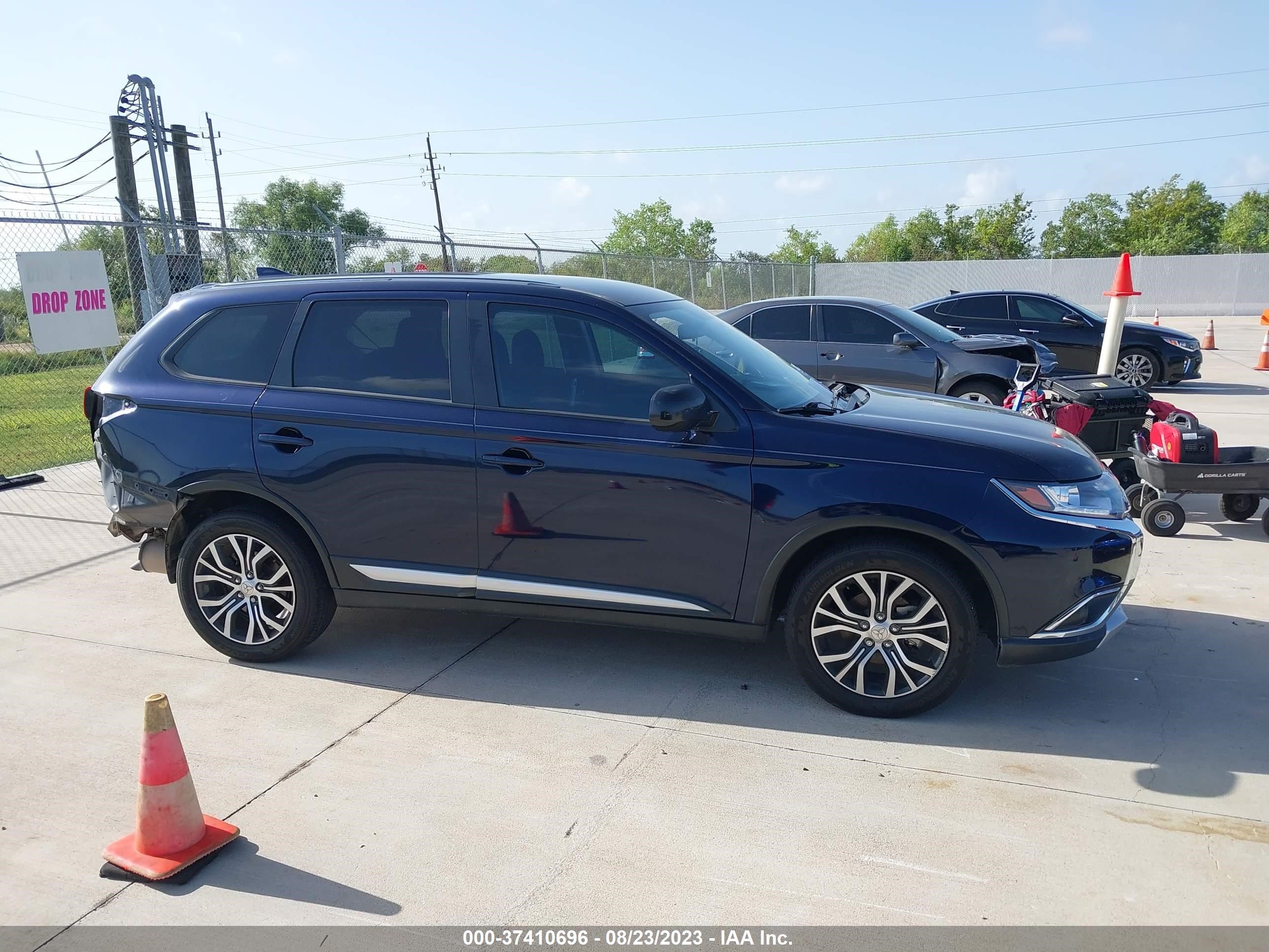 Photo 13 VIN: JA4AD2A33JZ001633 - MITSUBISHI OUTLANDER 