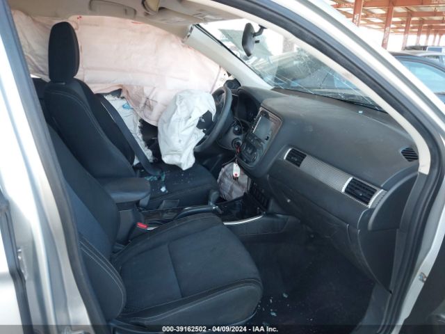 Photo 4 VIN: JA4AD2A33JZ062240 - MITSUBISHI OUTLANDER 