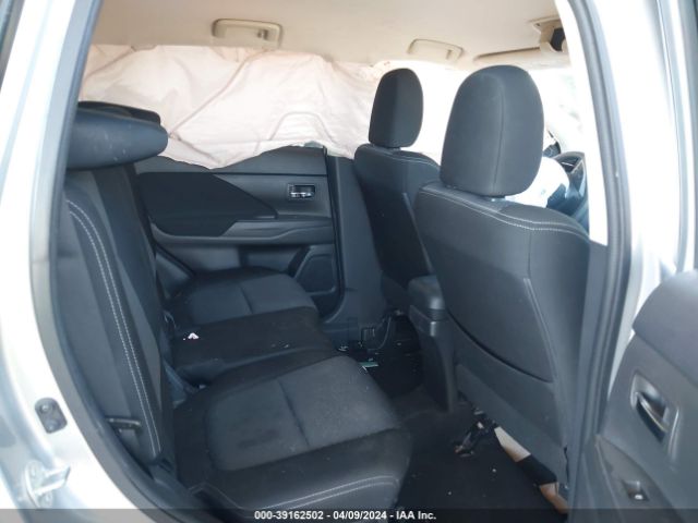 Photo 7 VIN: JA4AD2A33JZ062240 - MITSUBISHI OUTLANDER 