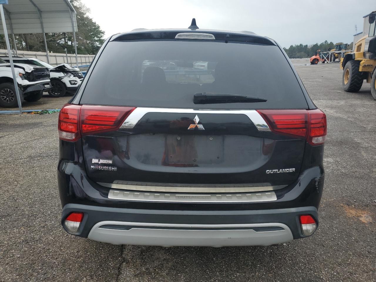 Photo 5 VIN: JA4AD2A33KZ015873 - MITSUBISHI OUTLANDER 