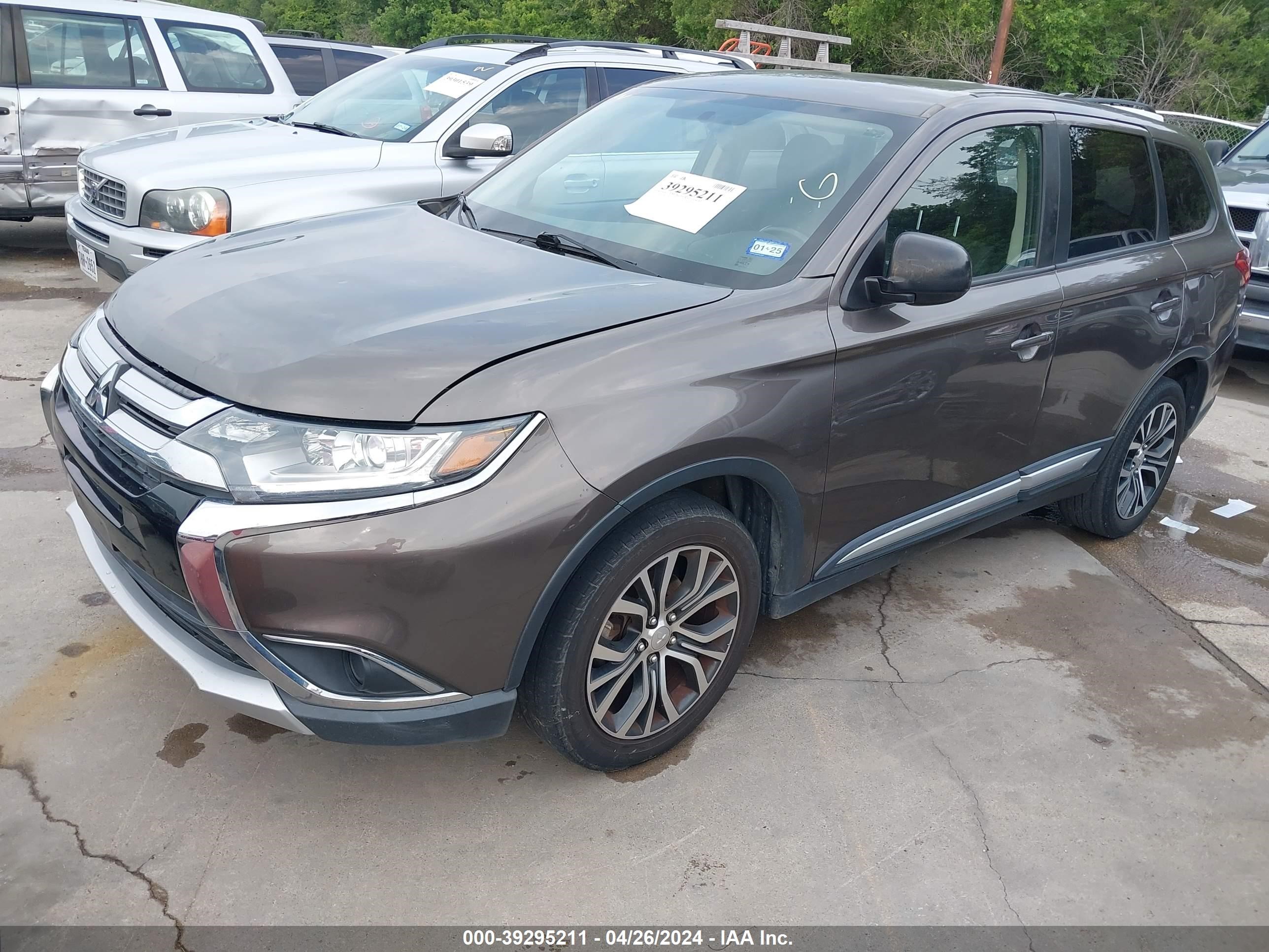 Photo 1 VIN: JA4AD2A34HZ019195 - MITSUBISHI OUTLANDER 