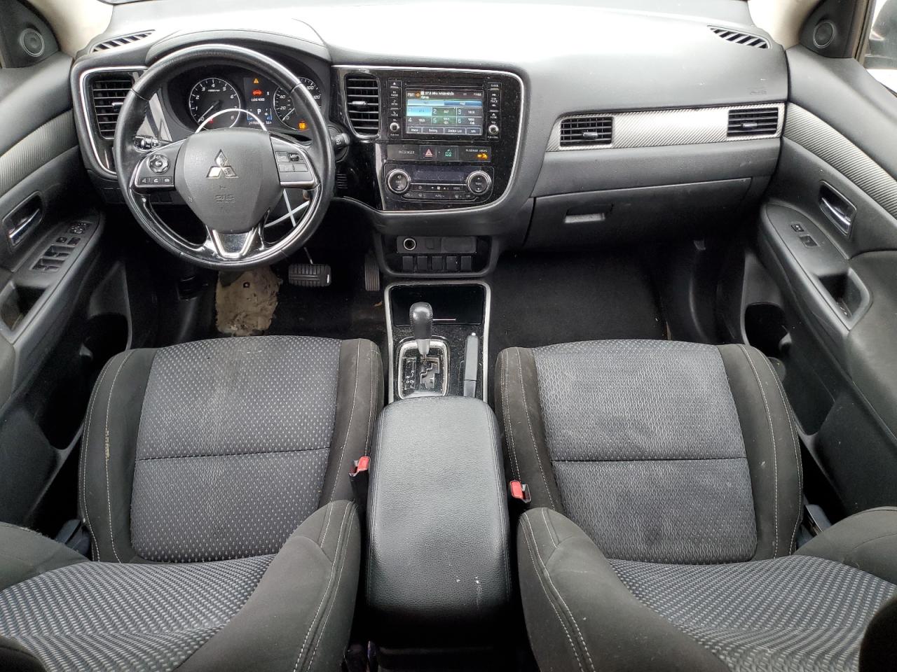 Photo 7 VIN: JA4AD2A34HZ054142 - MITSUBISHI OUTLANDER 