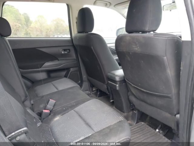 Photo 7 VIN: JA4AD2A34HZ054545 - MITSUBISHI OUTLANDER 