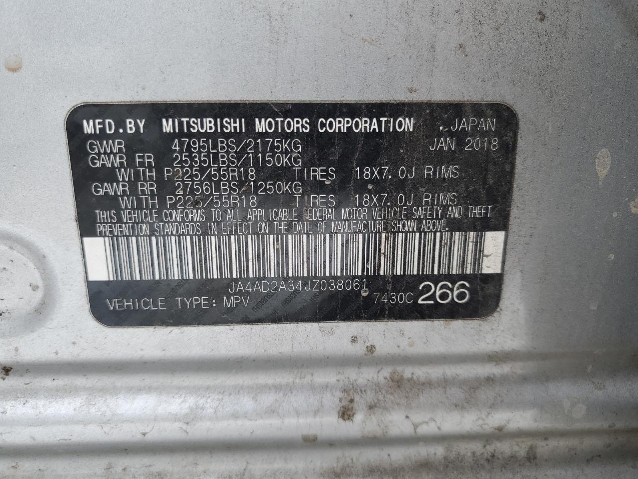 Photo 13 VIN: JA4AD2A34JZ038061 - MITSUBISHI OUTLANDER 