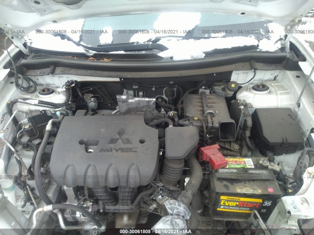 Photo 9 VIN: JA4AD2A35EZ004782 - MITSUBISHI OUTLANDER 