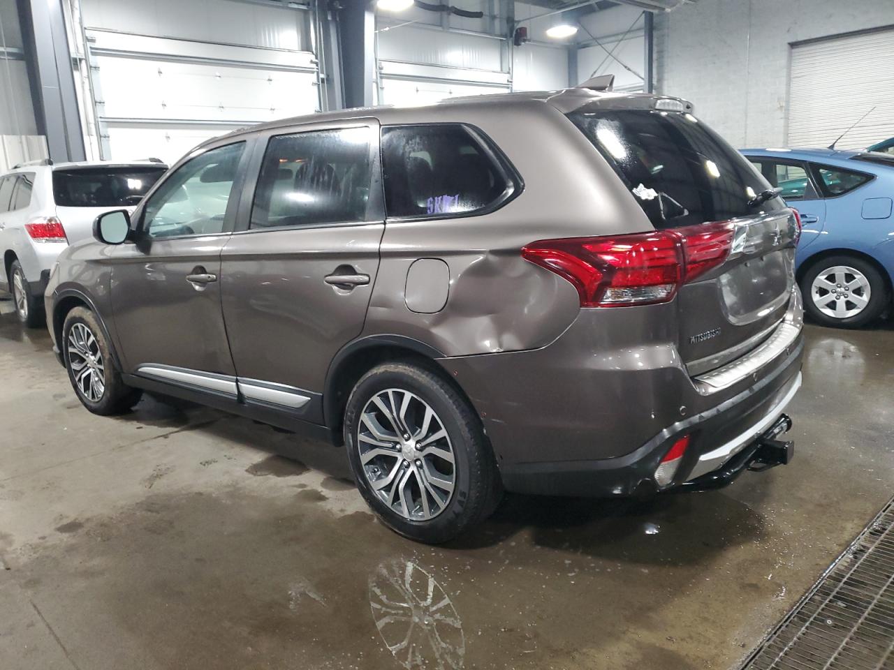 Photo 1 VIN: JA4AD2A35HZ053081 - MITSUBISHI OUTLANDER 