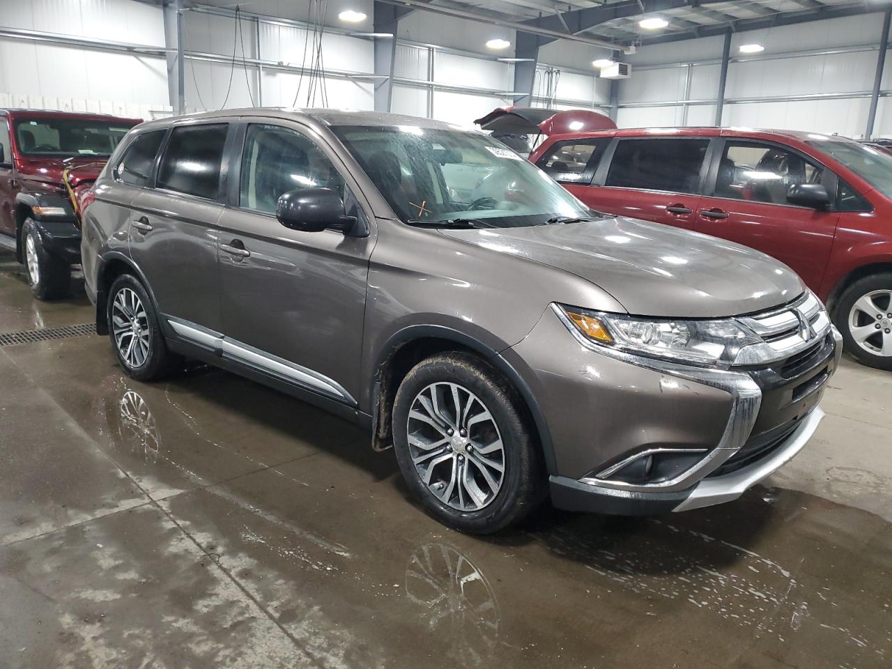 Photo 3 VIN: JA4AD2A35HZ053081 - MITSUBISHI OUTLANDER 