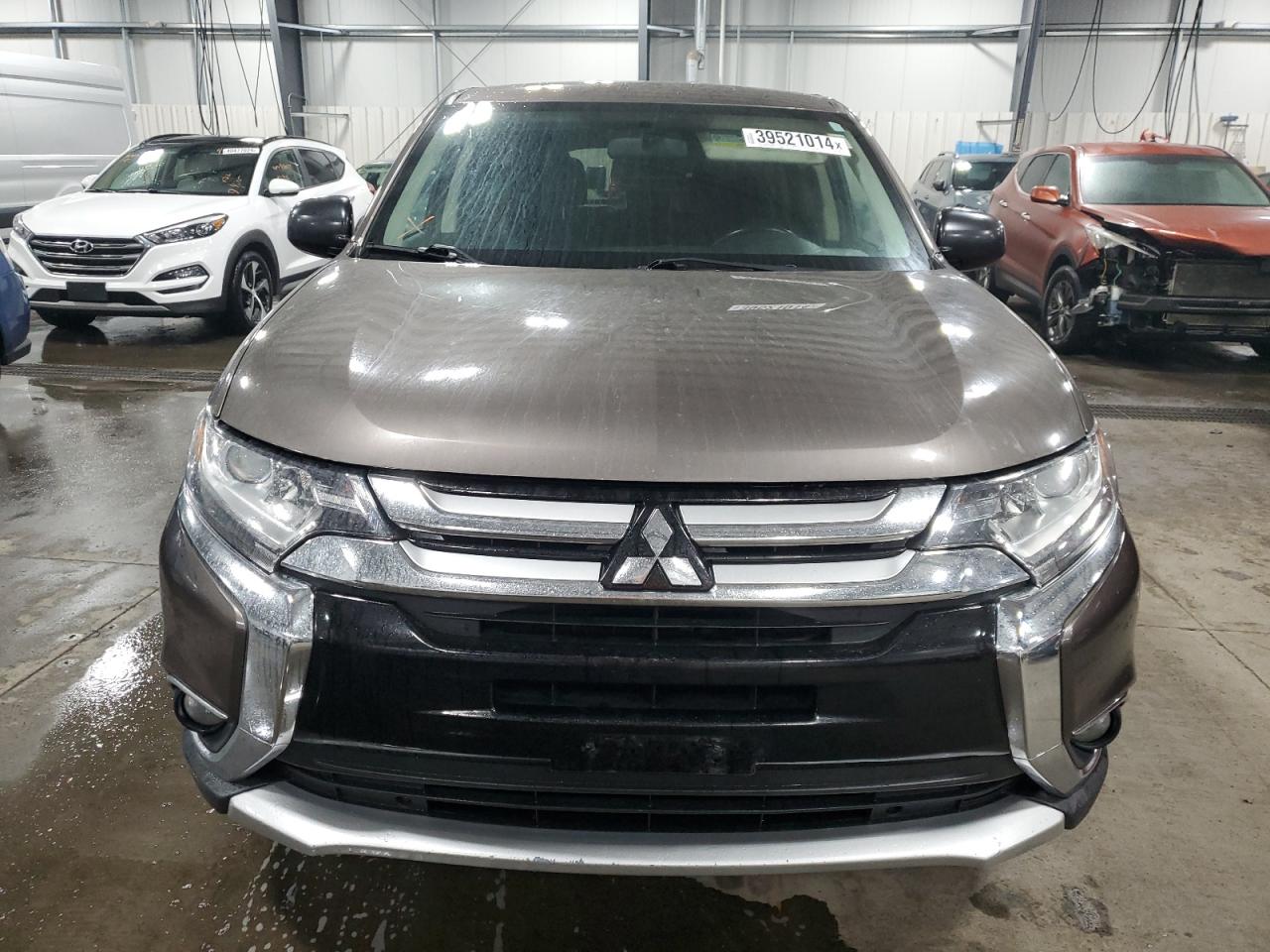 Photo 4 VIN: JA4AD2A35HZ053081 - MITSUBISHI OUTLANDER 